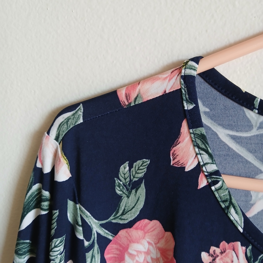 Short sleeve floral stretch shirt women’s blouse Size 2X - Picture 8 of 11
